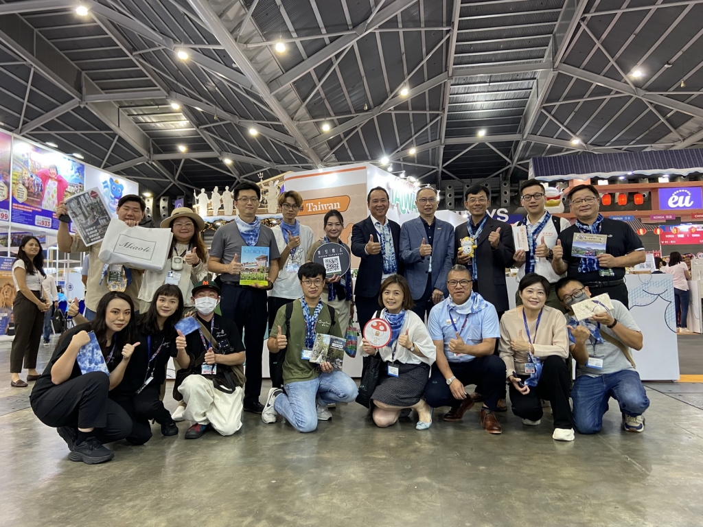 The County Government and Miaoli Tourism Association Visit the Singapore Autumn Travel Fair.
