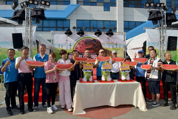 Houlong Watermelon Festival Kicks Off with “Here Come the Dinosaurs for Watermelons!” Celebration