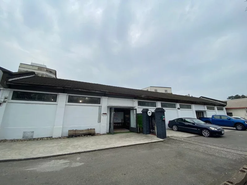 Parking Lot ofthe No. 2 Warehouse at Zhunan Railway Station