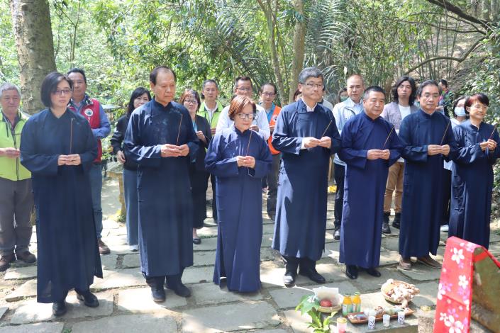On the morning of 4/14, a blessing ceremony was held at the century-old Earth God Shrine in the Green Ark, Sanyi Township.