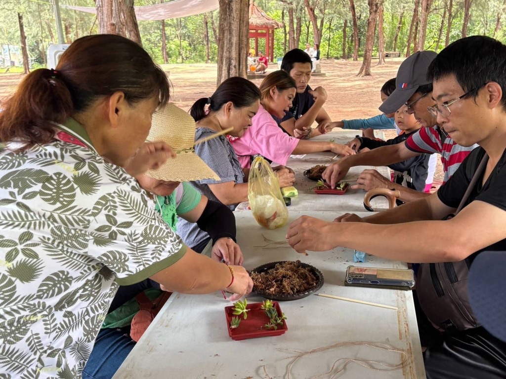 帶領民眾利用海廢手作DIY一同打造屬於自己的多肉植栽