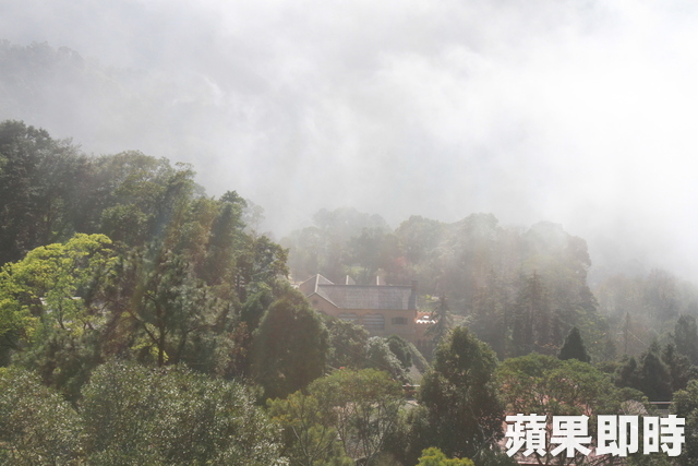 苗栗県関刀山陵線上には見晴らし台があります。