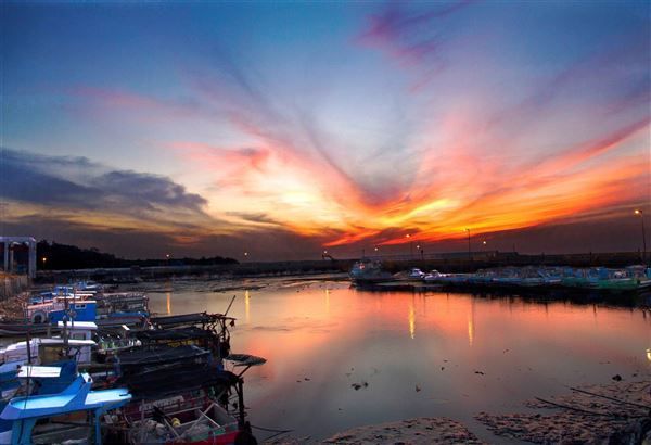 景色優美的龍鳳漁港，是竹南熱門的旅遊景點。