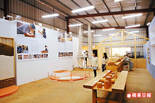 木藝工坊展示修建祖厝的建築工法、技藝等。